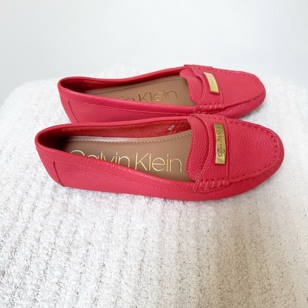 NWOT Calvin Klein  Coral Flats with Gold Accent - Picture 3 of 7